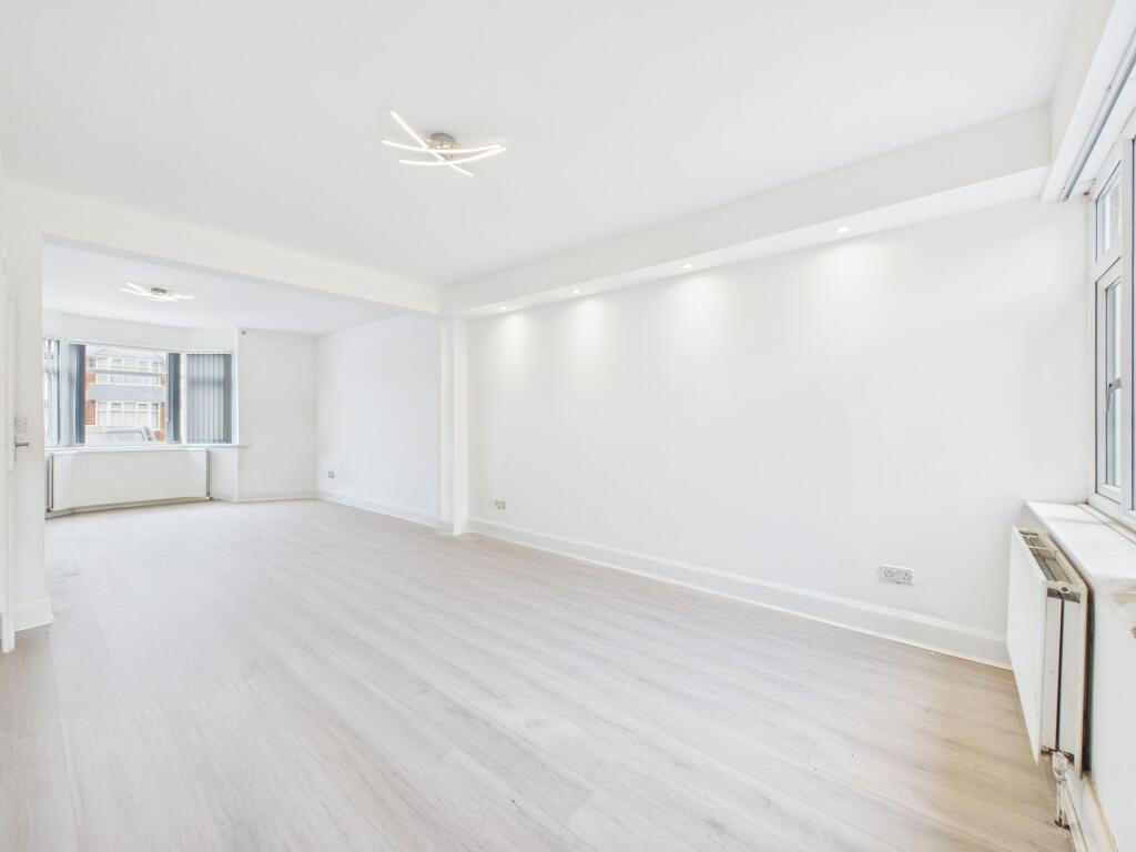 House in Nottingham, Gedling - View 5