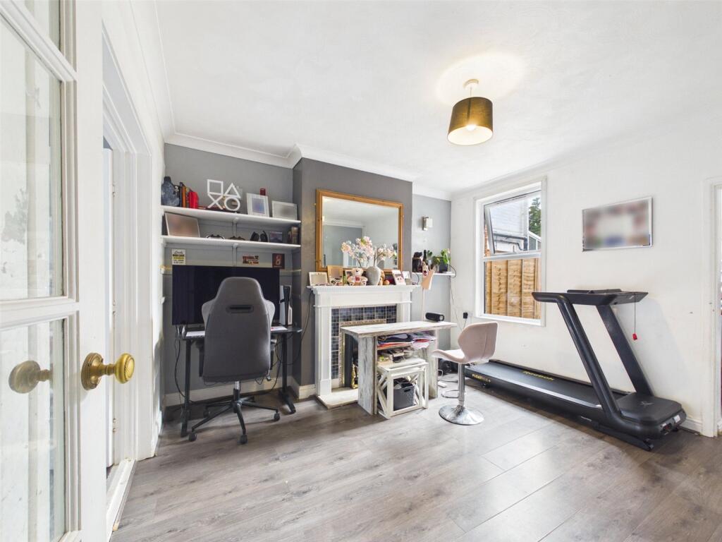 House in Gloucester, Gloucestershire - View 4