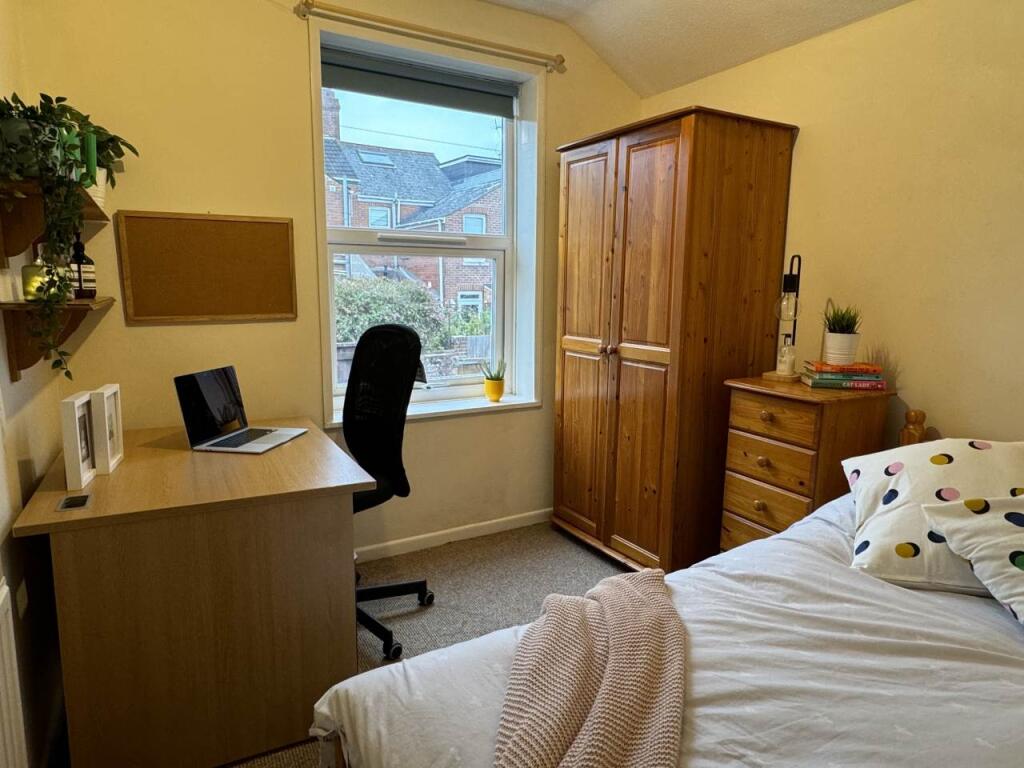 House in Exeter, Polsloe - More