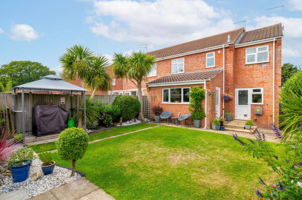 Oak Tree Close, Martham photo 2