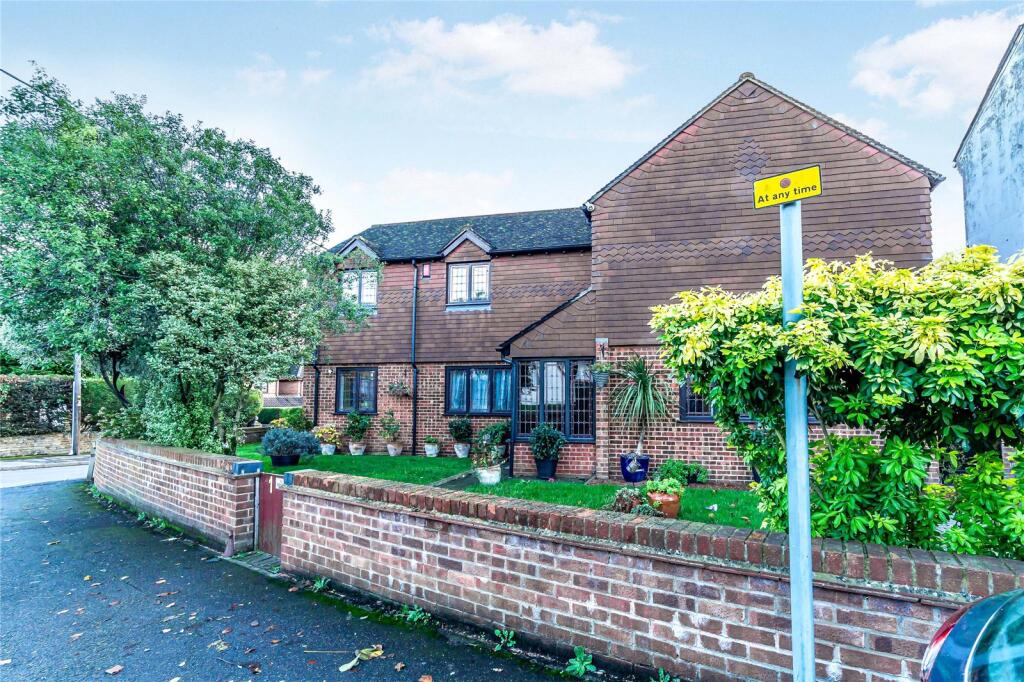 Main image of property: Claremont Road, Hextable, Kent, BR8