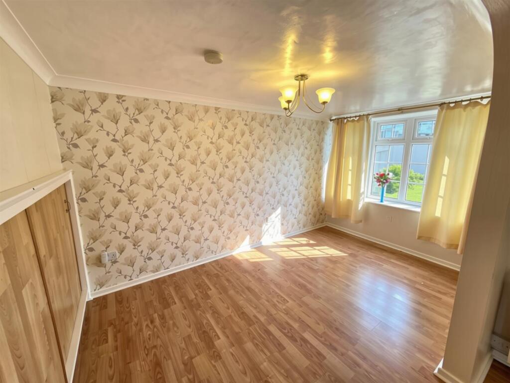 House in Doncaster - View 4