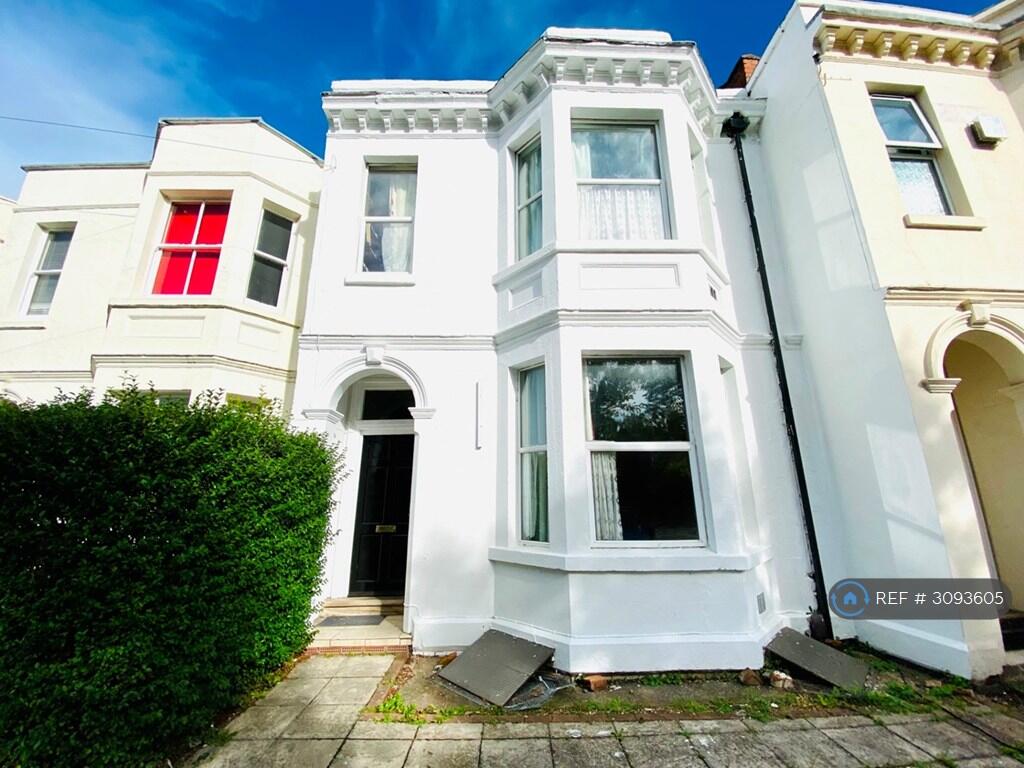 Main image of property: Tachbrook Road, Leamington Spa, CV31