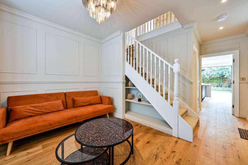 House in Kingston upon Thames - View 2