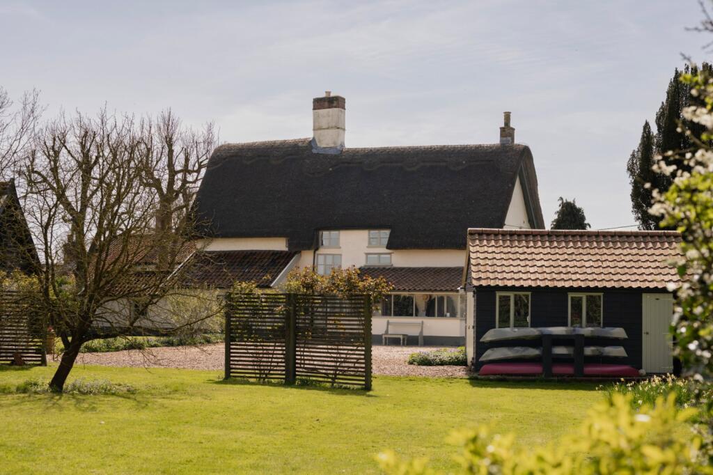 Bank Street, Pulham Market, Diss, Norfolk, IP21 photo 3