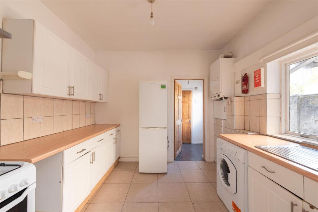 2 bedroom ground floor flat for rent