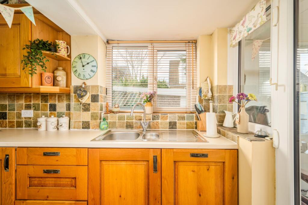 Additional image 8 of South Croft Avenue, Birkenshaw
