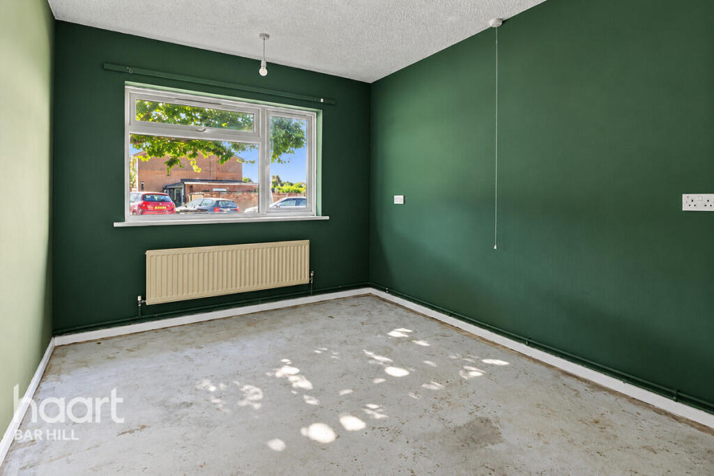 Chequers Close, Huntingdon photo 4