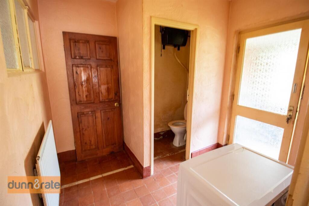 House in Stoke-on-Trent - View 4