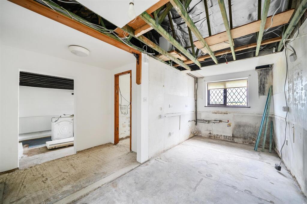 House in Swindon, Wiltshire - More