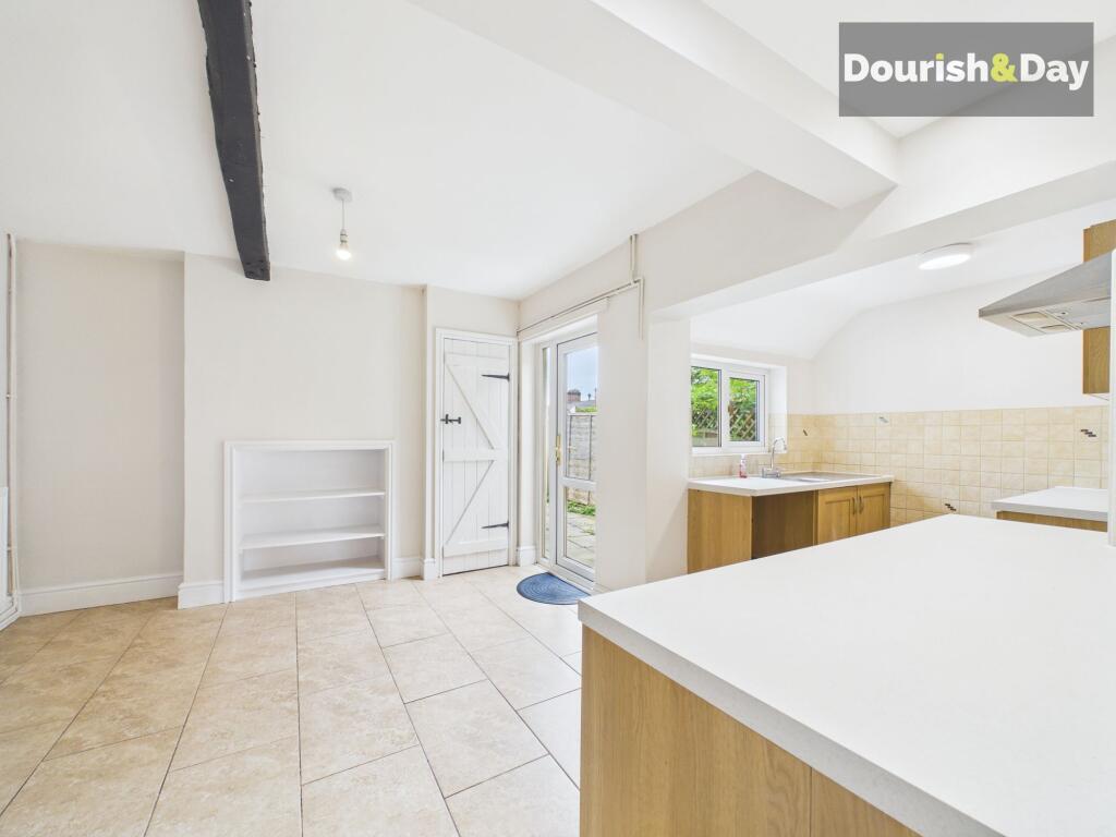 House in Stoke-on-Trent - View 4