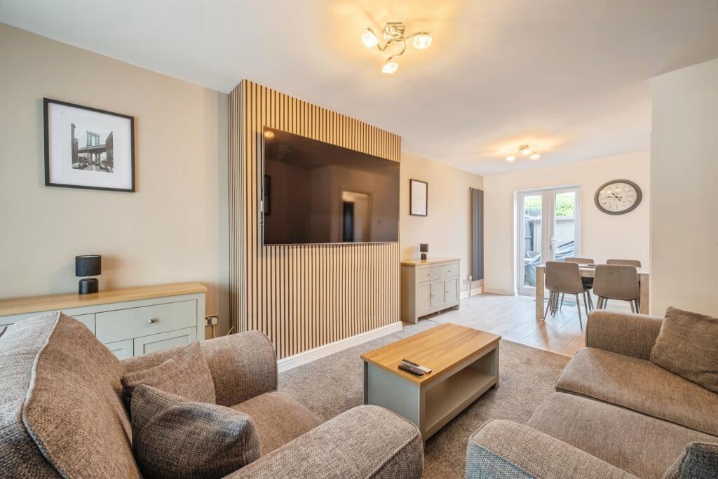 House in Hull - View 4