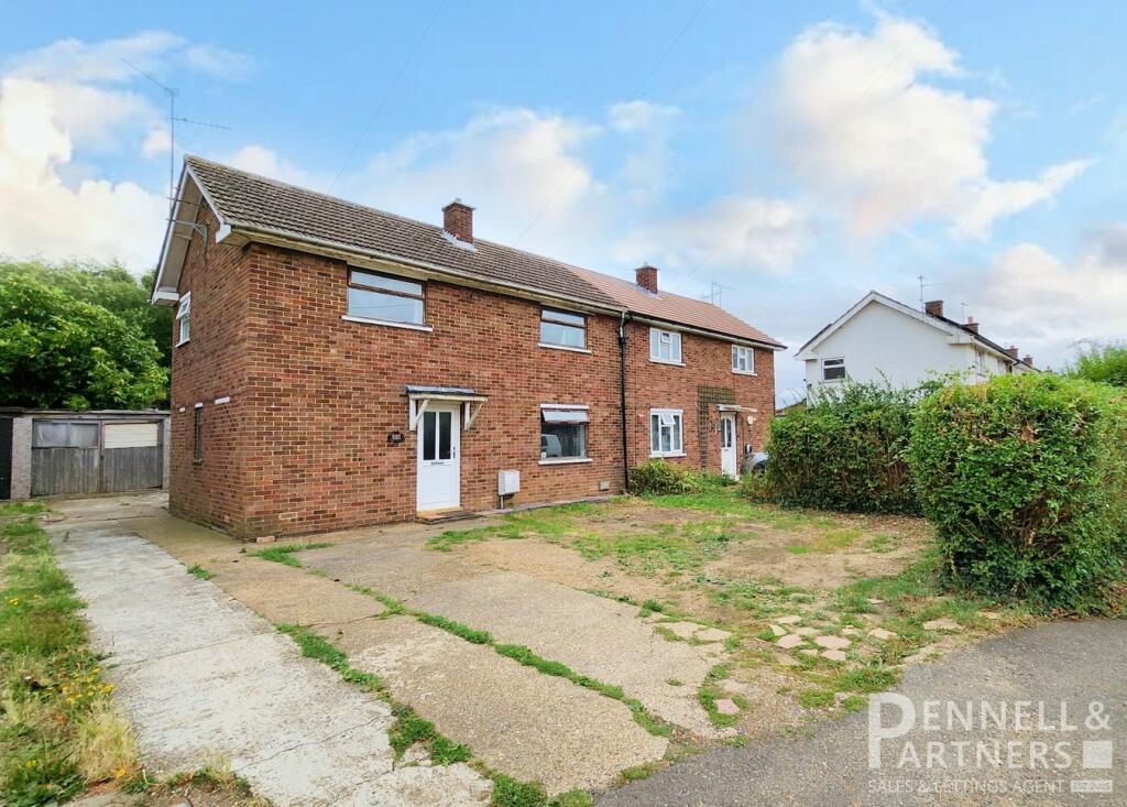 3-bed semi-detached on 19, Springfields, £240,000