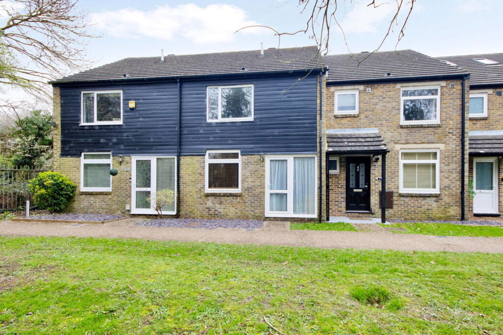 Main image of property: Bazes Shaw, New Ash Green, Longfield, Kent, DA3 8QX