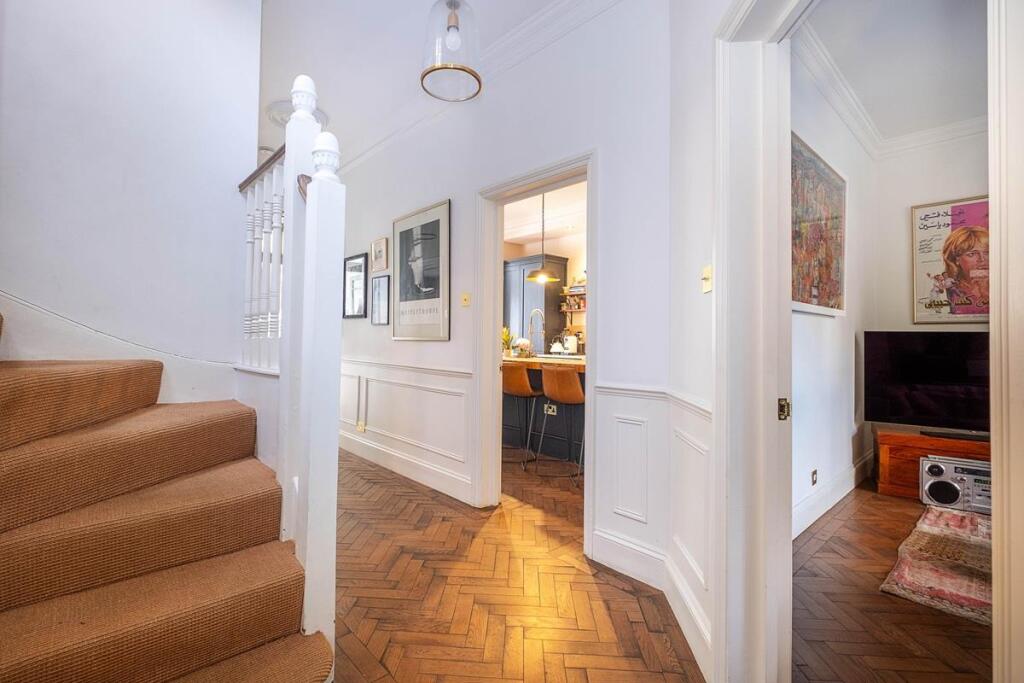 House in London - View 4