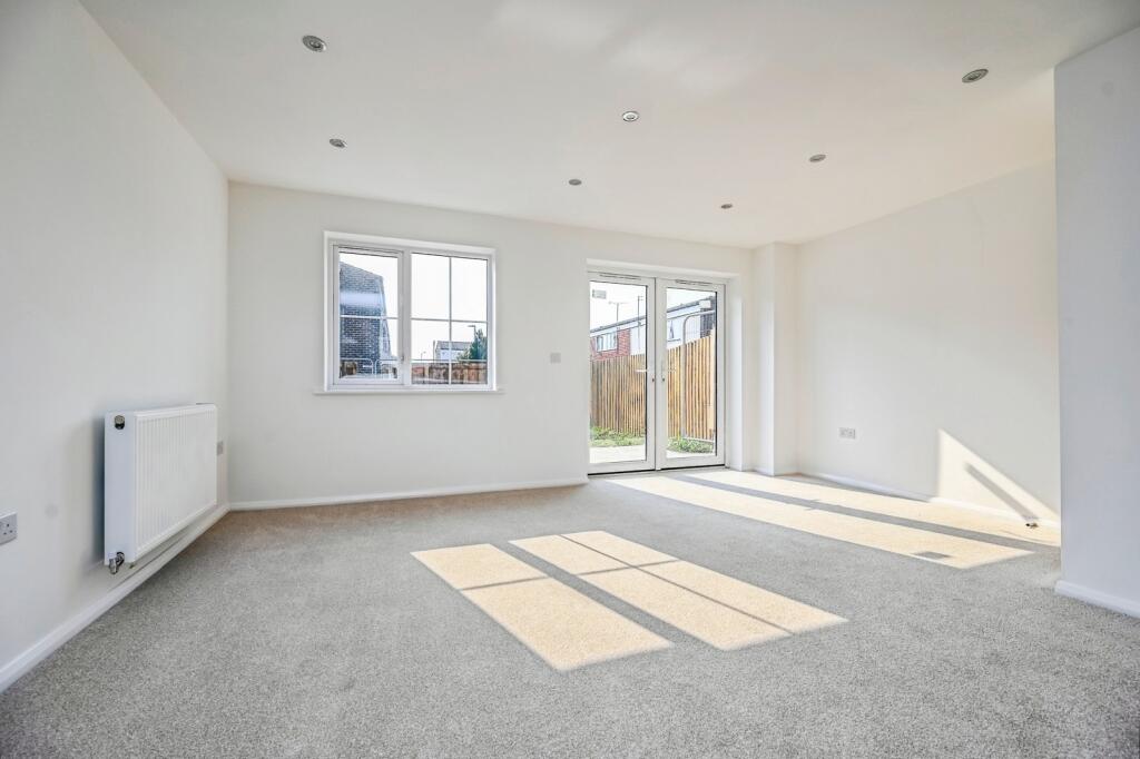 House in Sefton, Netherton - More