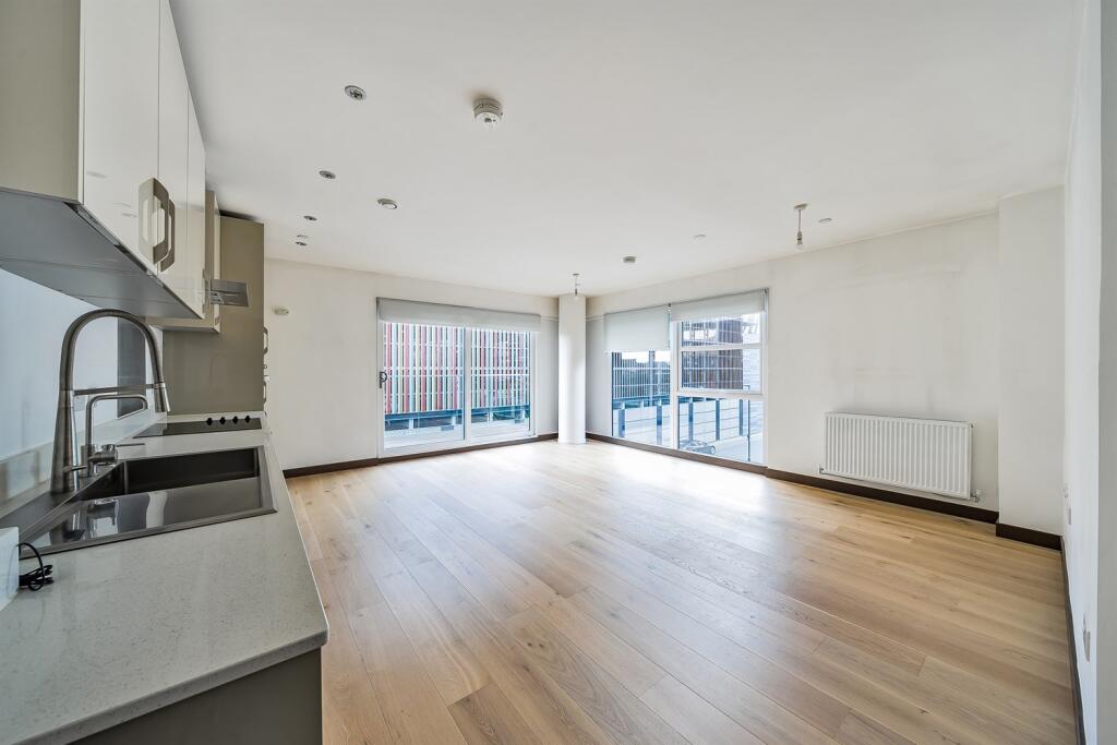 Apartment in Peterborough, City of Peterborough - View 3