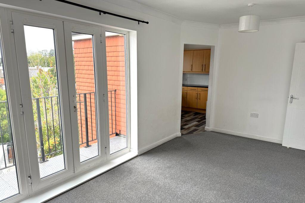 Apartment in East Grinstead, Blackwell - View 4