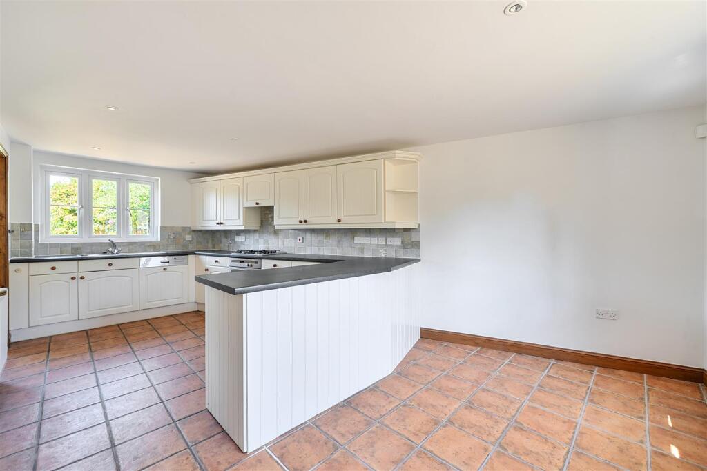 House in Winterborne Whitechurch - View 4