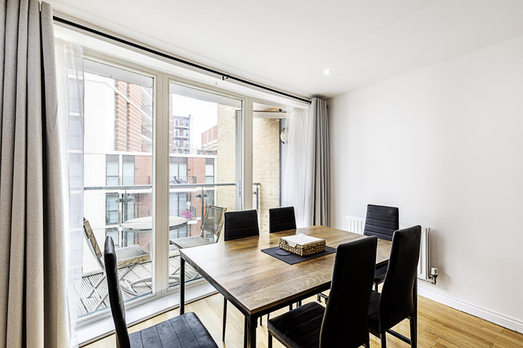 Apartment in London - More