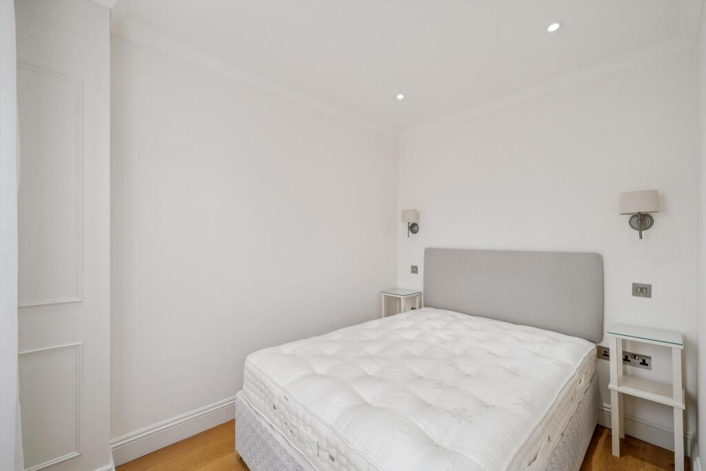 Apartment in London - More