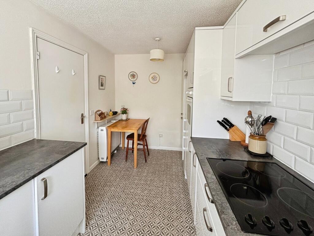 Apartment in Cheltenham, Ryeworth Road Allotments, Charlton Kings - View 4