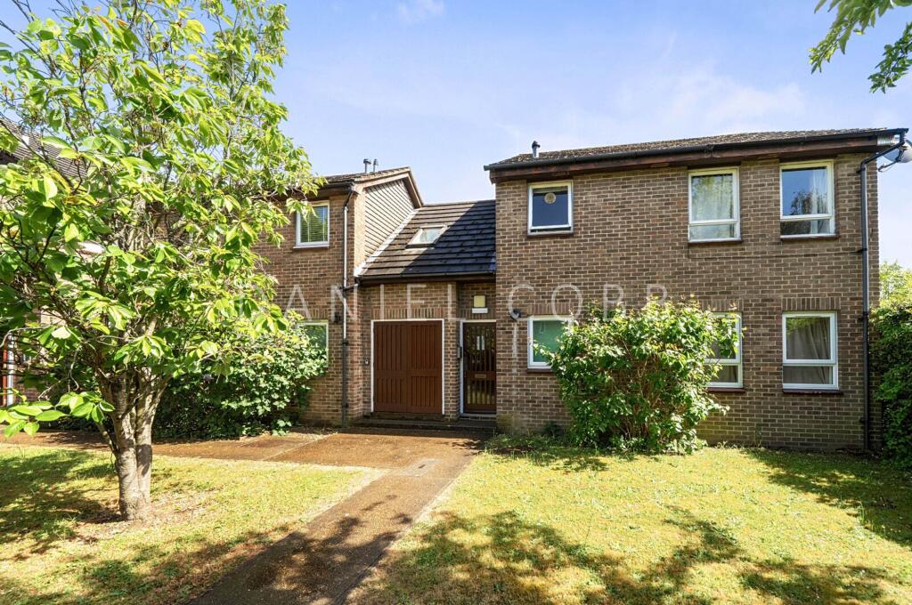 Main image of property: Westcott Road, London, SE17