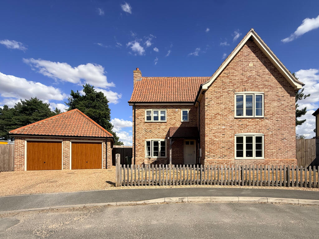 4-bed detached on Taylor Drift, Harling, Norfolk, NR16, £625,000
