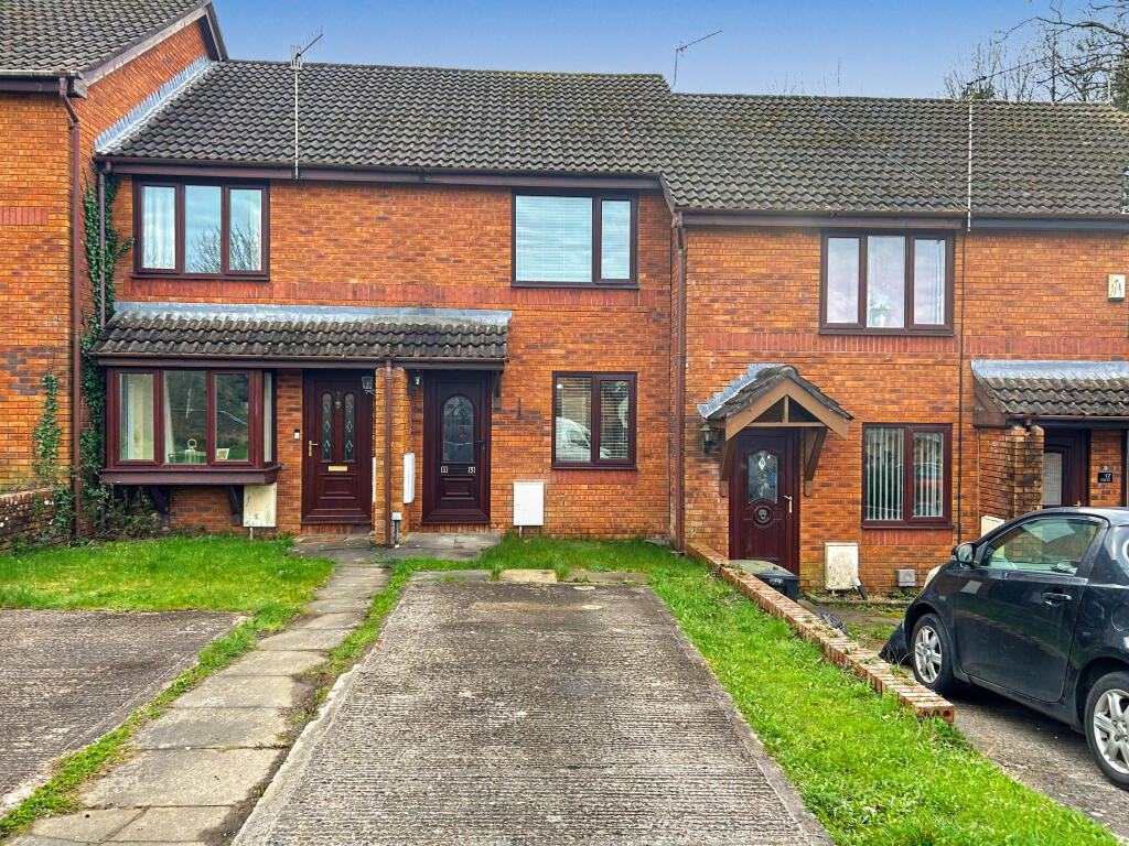 Main image of property: FFORDD DDU, PYLE, CF33 6JG