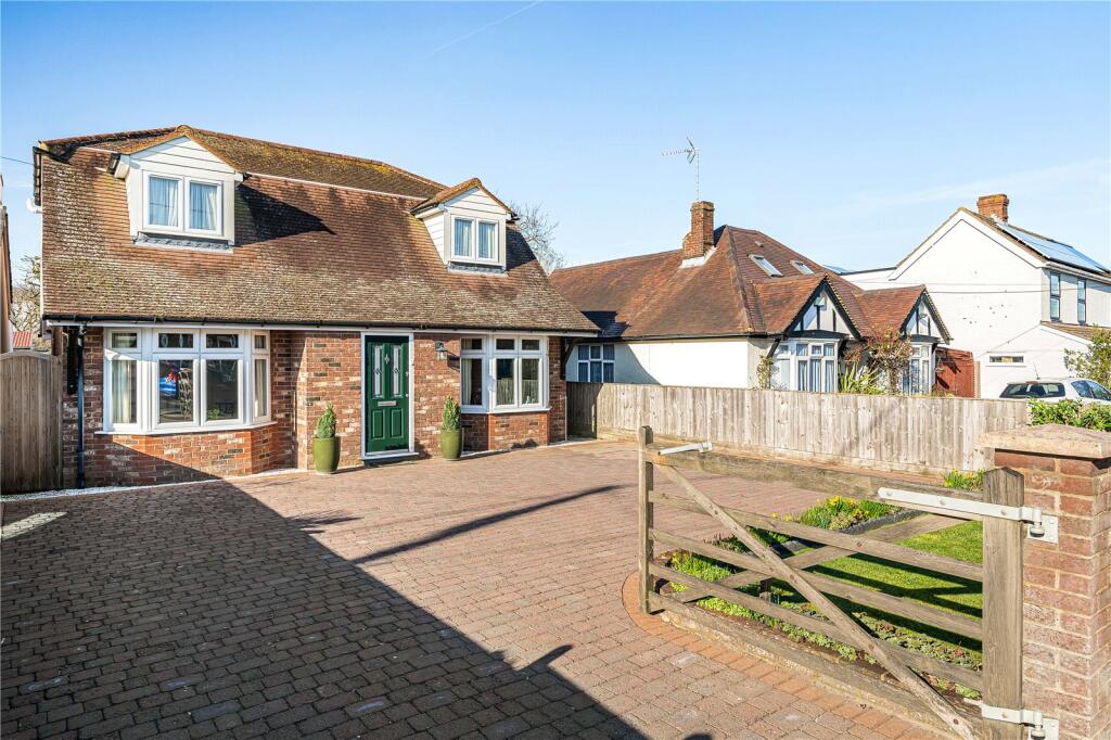 Main image of property: Lower Road, Chinnor, Oxfordshire, OX39