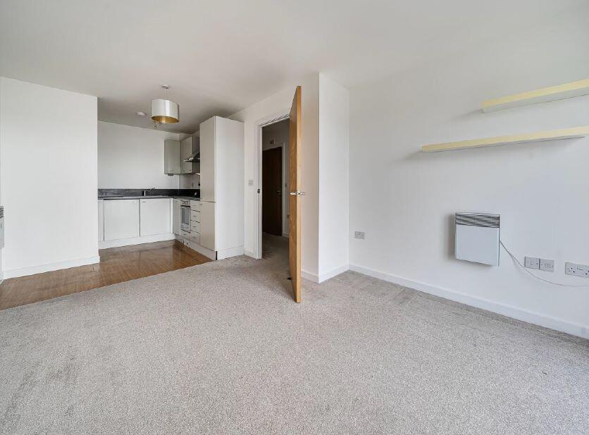 Apartment in London, Leyton - View 3