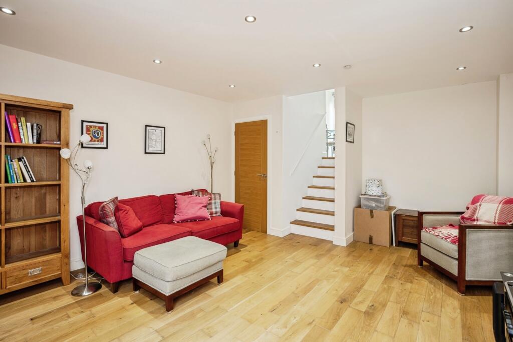 House in Nottingham - View 4