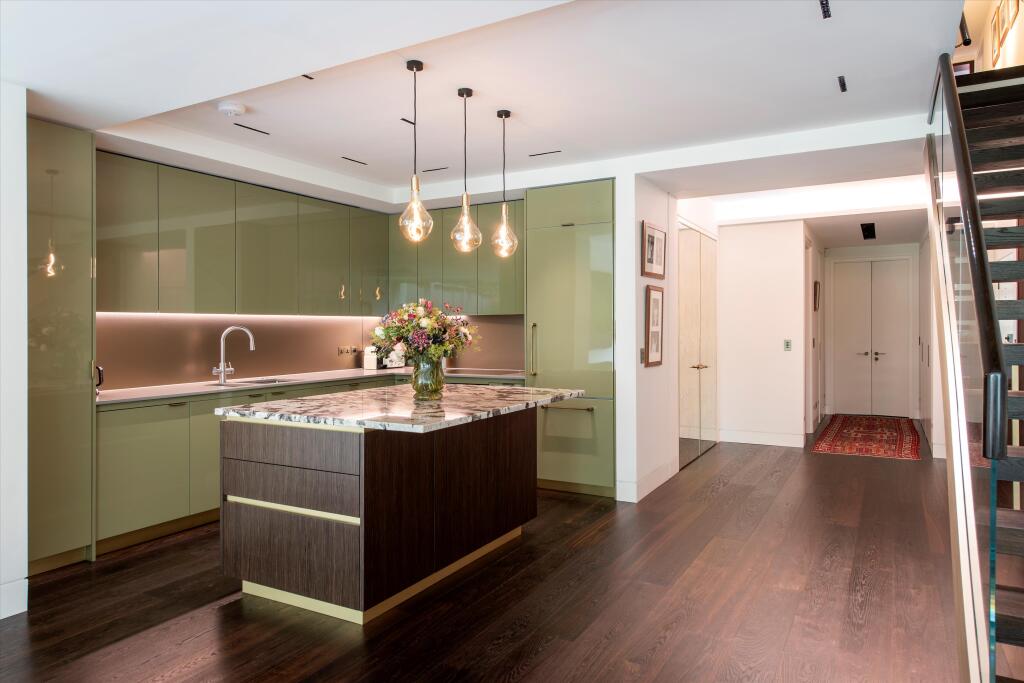 3 bedroom flat for rent