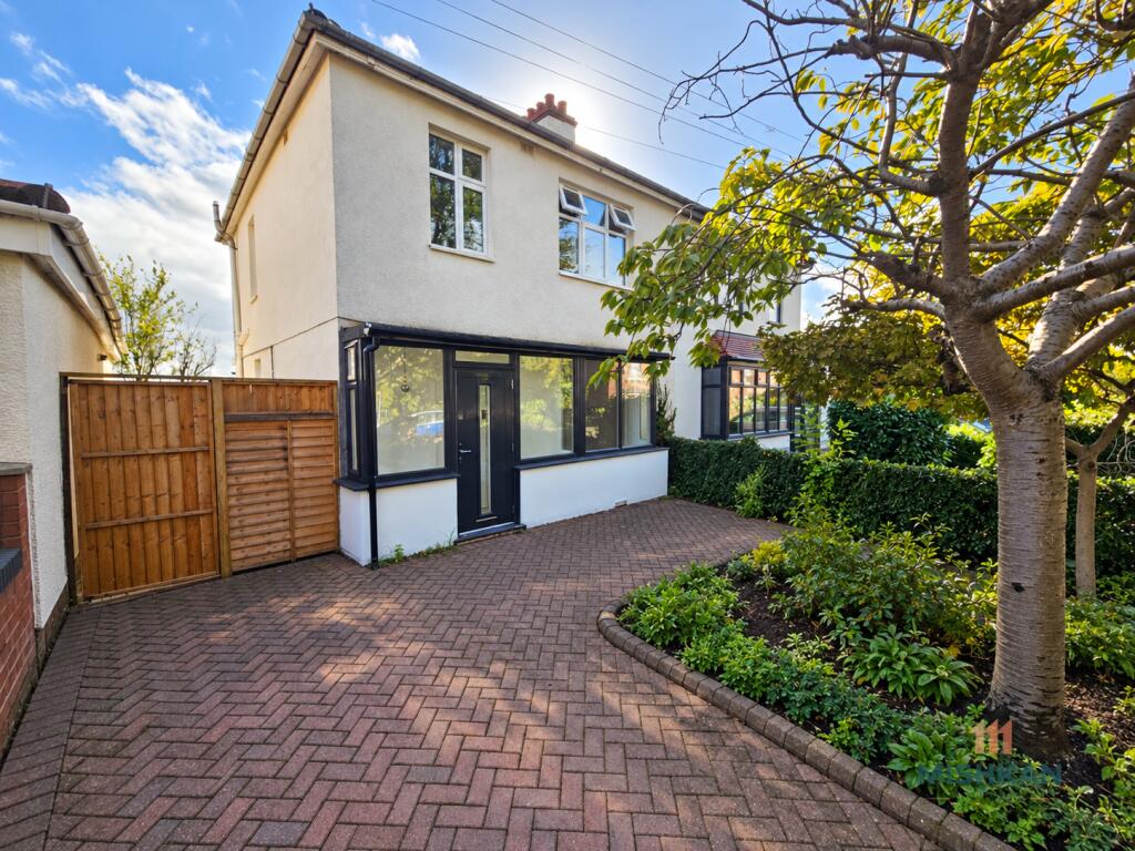 Main image of property: Victoria Street, Hyde