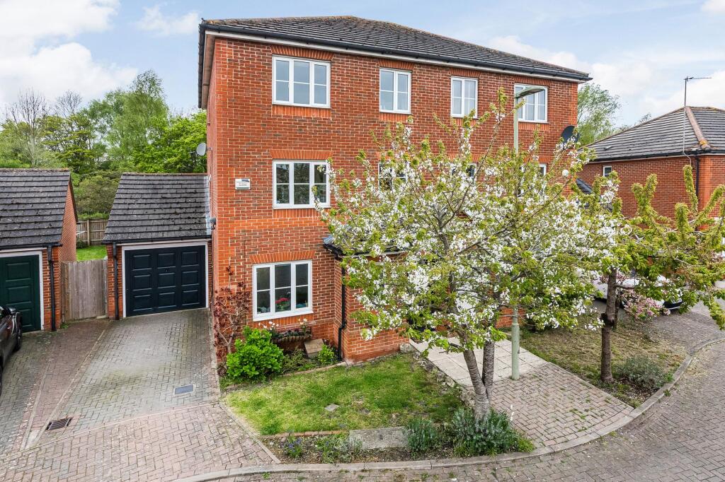 Main image of property: Abbey Brook, Didcot, OX11