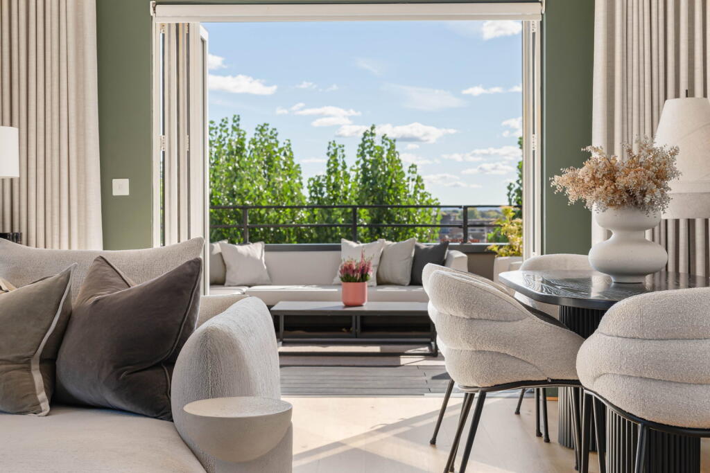 Apartment in London - View 2