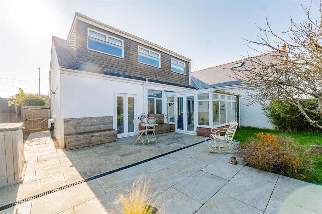 Main image of property: Pontypridd Road, Barry