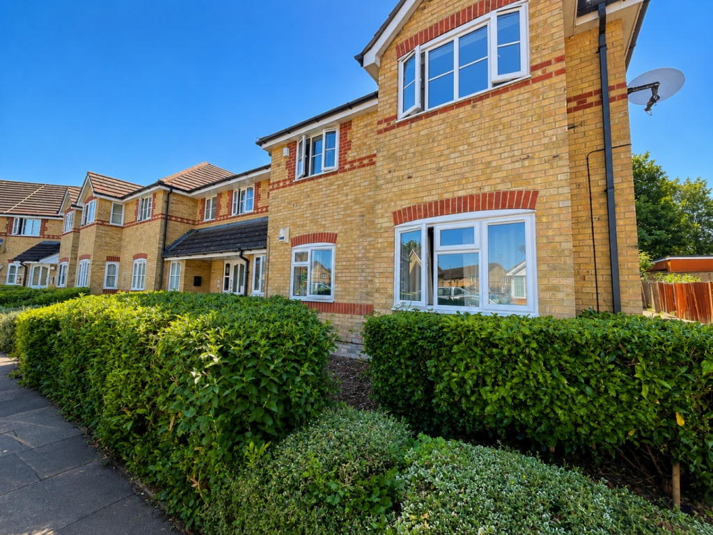 Main image of property: Larkspur Gardens, Luton, Bedfordshire, LU4 8SA