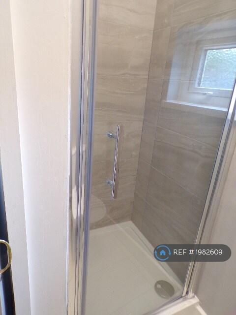 2 bedroom end of terrace house for rent