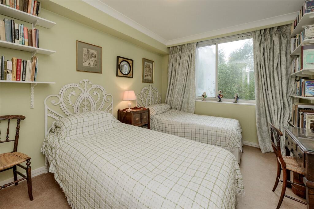 Apartment in London, City of Westminster - More