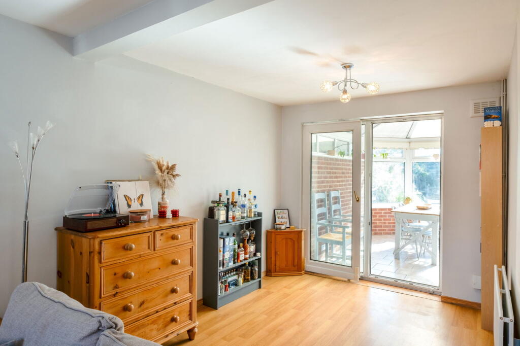 Neville Close, Shepshed photo 4