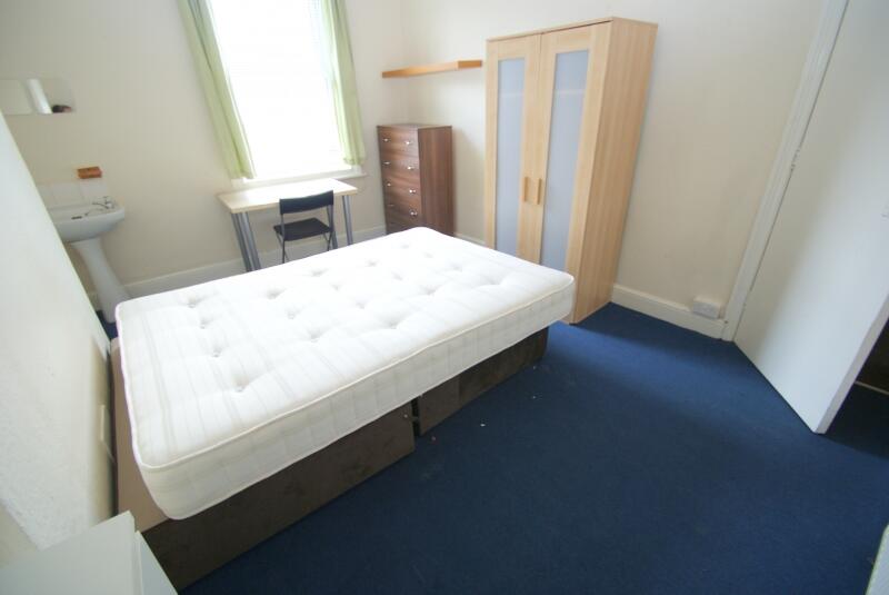 Ebberston Terrace, Hyde Park, Leeds – pohled 3