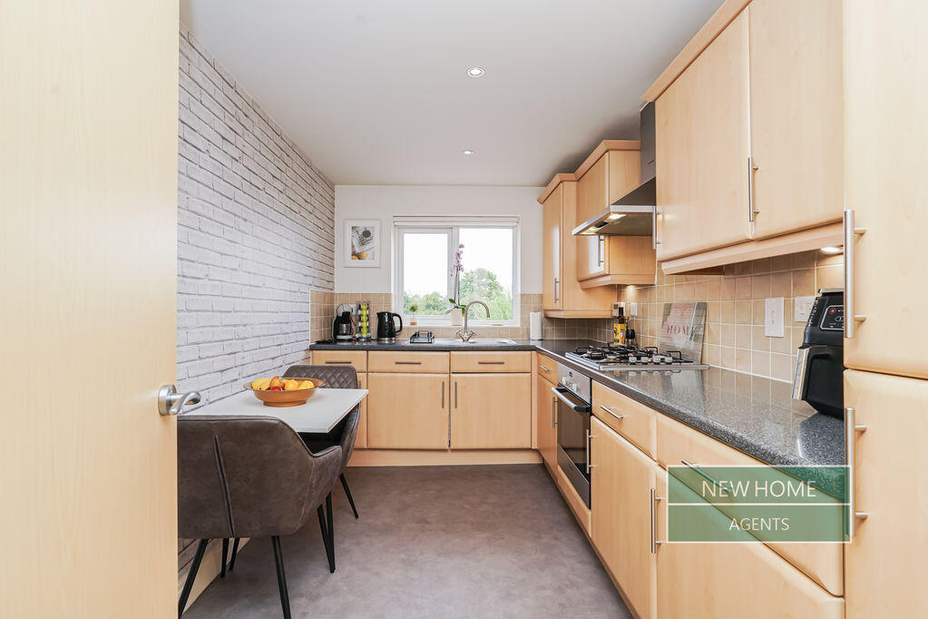 Apartment in Rotherham, Bramley - View 3