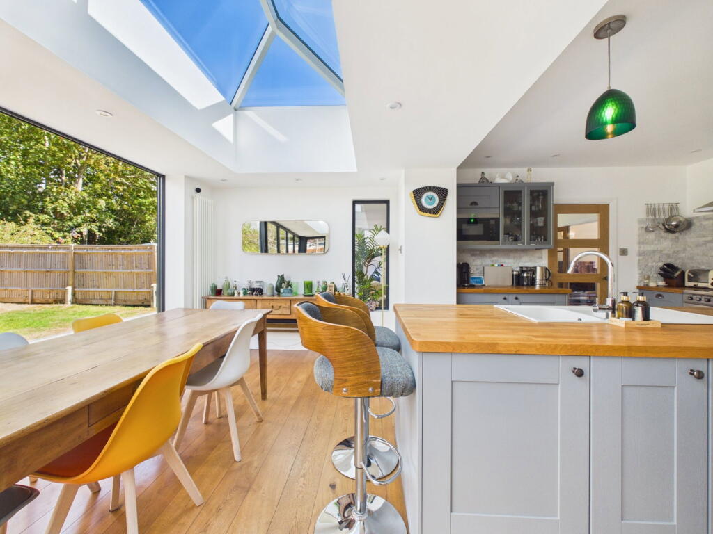 House in Brighton - View 4