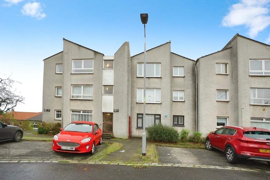 Main image of property: Lomond Place, G67