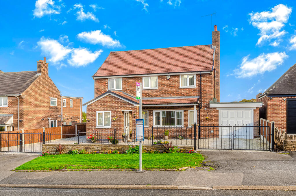 3-bed detached on Lansdowne Avenue, Chesterfield, S41, £325,000