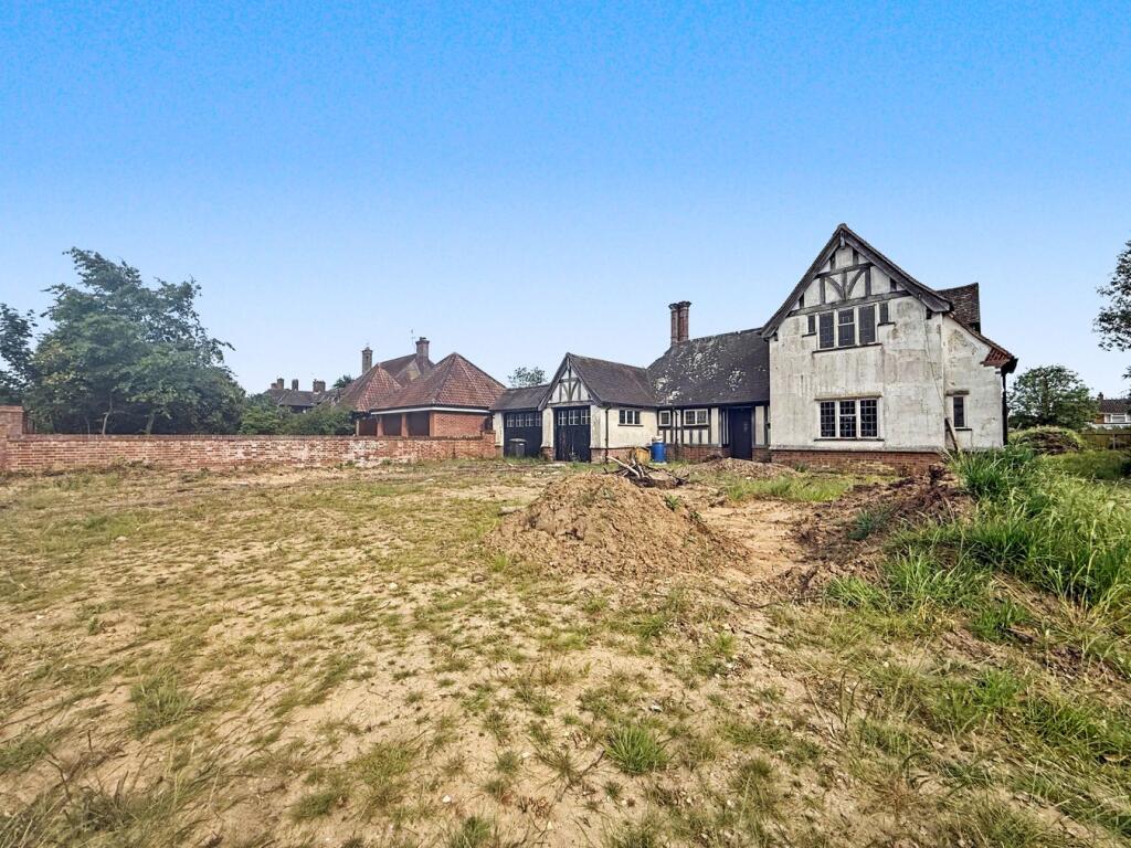 Main image of property: Rushmere Road, Ipswich, IP4