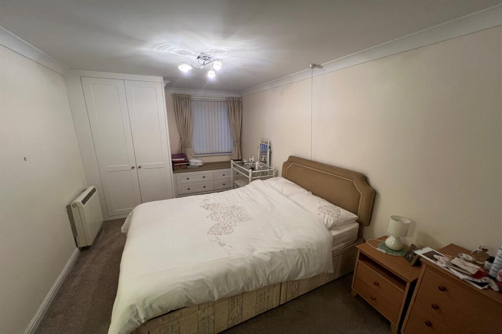 Penfold Road, Worthing, BN14 photo 4