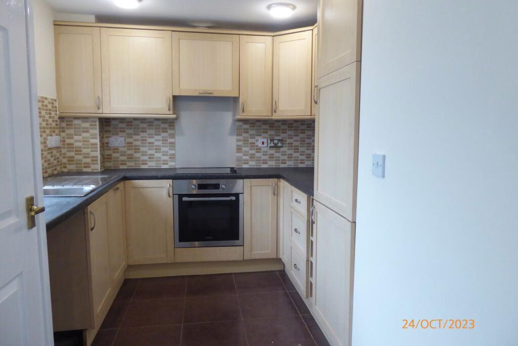 Apartment in Northampton, West Northamptonshire - View 4