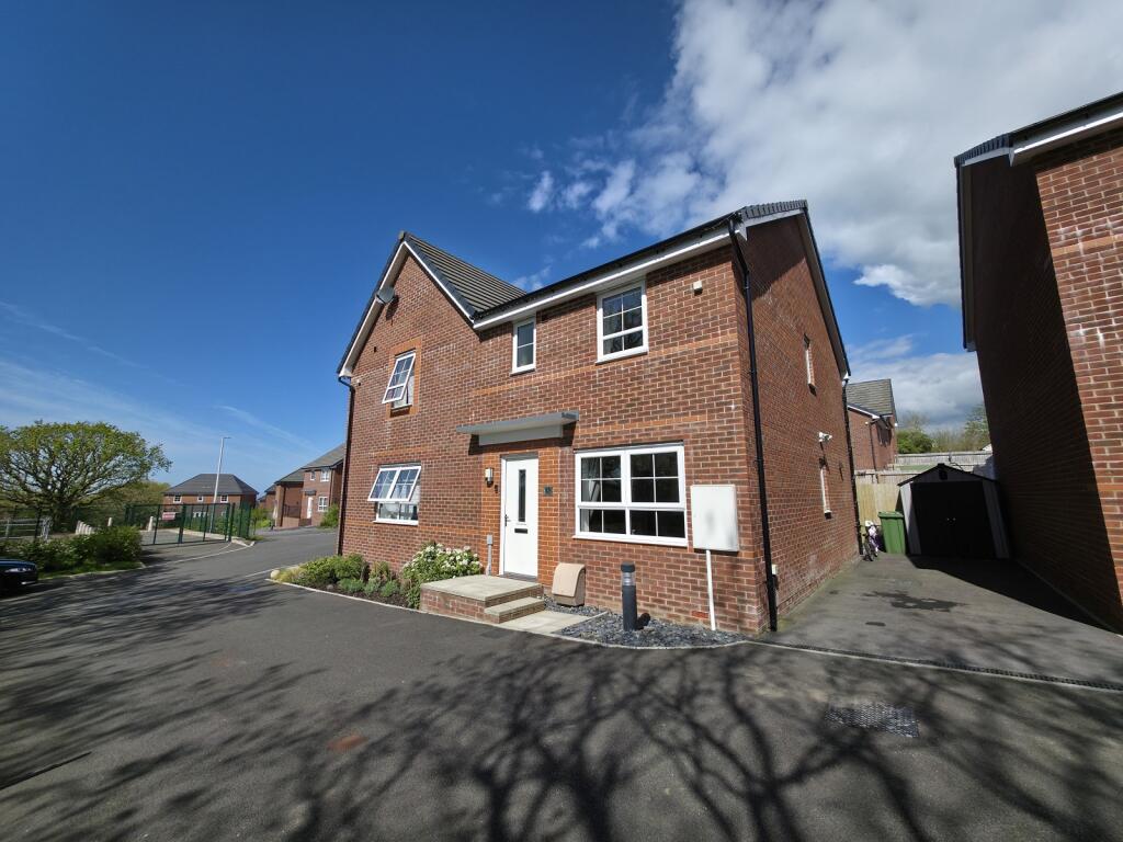 Main image of property: Clos Morfa Heli, Loughor, Swansea.